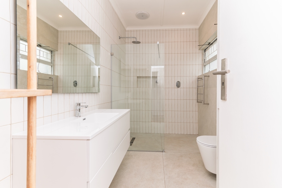 2 Bedroom Property for Sale in Green Point Western Cape